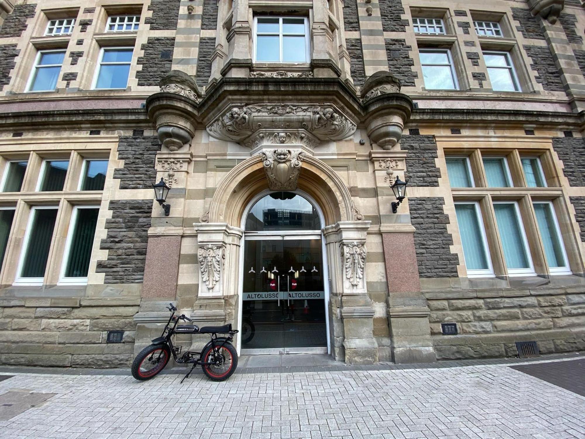 Superior Apartment In Cardiff City Centre Eksteriør billede